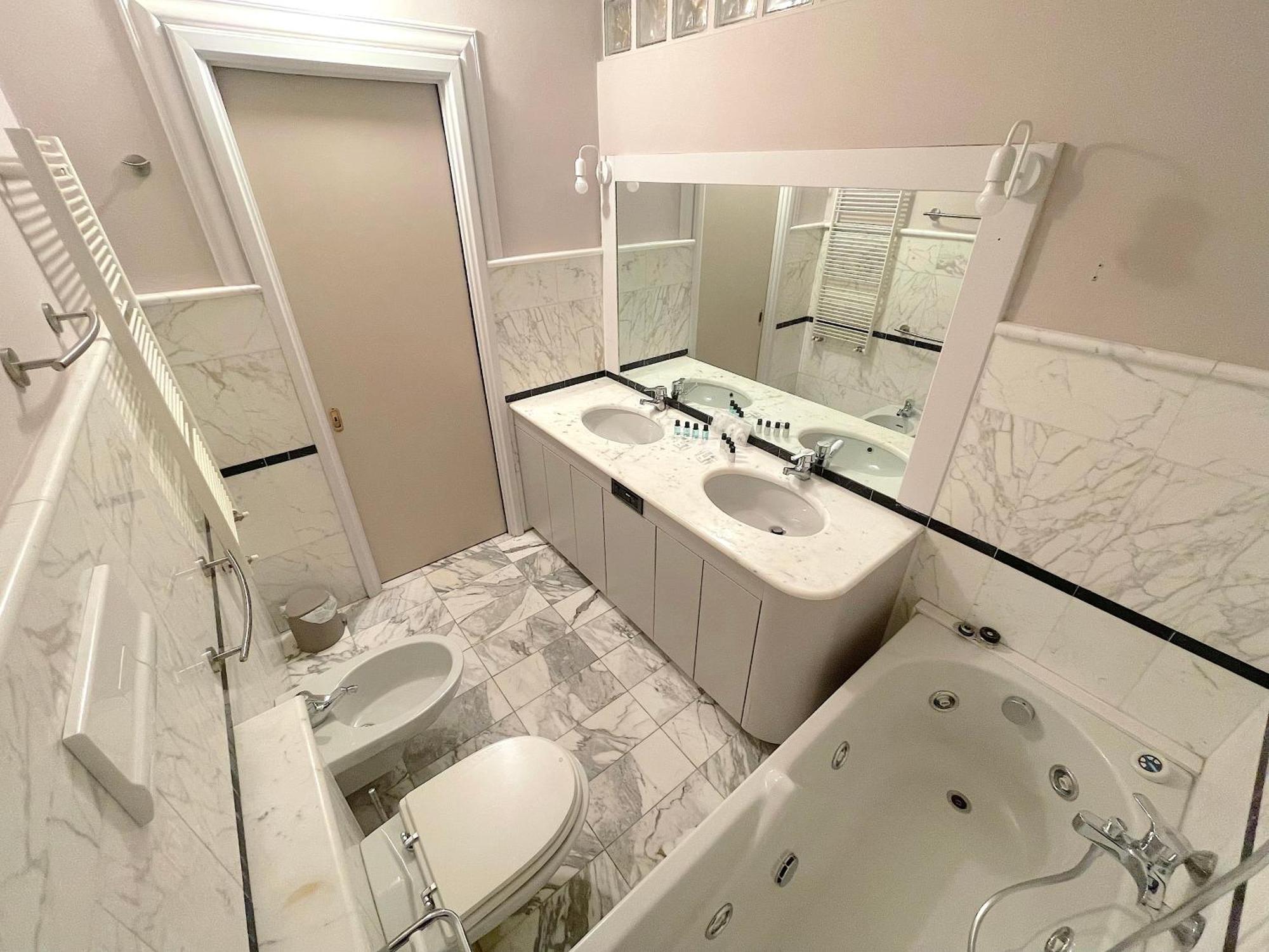 Best View Boutique Apartments Bergame Extérieur photo